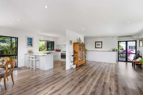Photo of property in 30 Gerontius Lane, Snells Beach, 0920