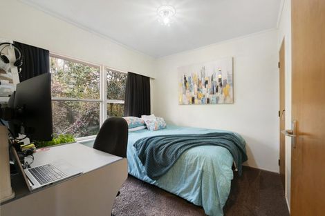 Photo of property in 1/27 Sandown Road, Rothesay Bay, Auckland, 0630