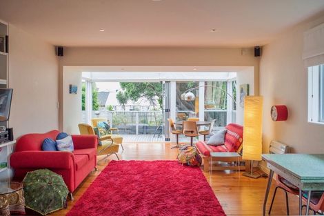 Photo of property in 19f3 Burnham Street, Seatoun, Wellington, 6022