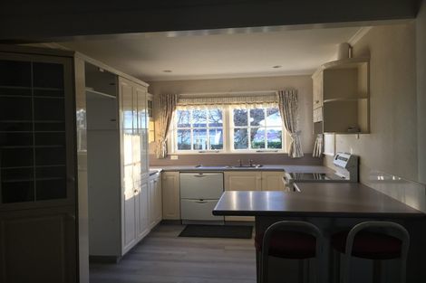Photo of property in 73 Wallath Road, Westown, New Plymouth, 4310