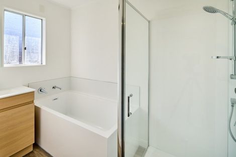 Photo of property in 18 Eastview Grove, Normandale, Lower Hutt, 5010