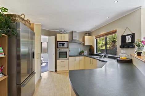 Photo of property in 141 Woodman Drive, Tawa, Wellington, 5028