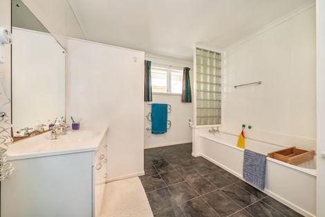 Photo of property in 74-f1 Kairimu Street, Stokes Valley, Lower Hutt, 5019