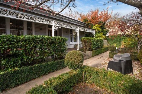 Photo of property in 8 Aikmans Road, Merivale, Christchurch, 8014