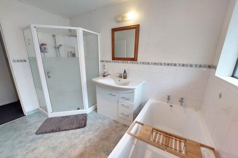 Photo of property in 2/60 Cutfield Road, New Plymouth, 4310