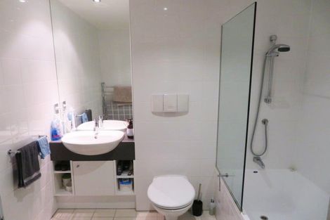Photo of property in Sanctum Apartment, 10 Ebor Street, Te Aro, Wellington, 6011