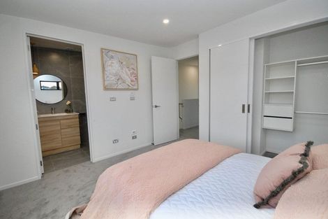 Photo of property in 123a Sunnynook Road, Forrest Hill, Auckland, 0620