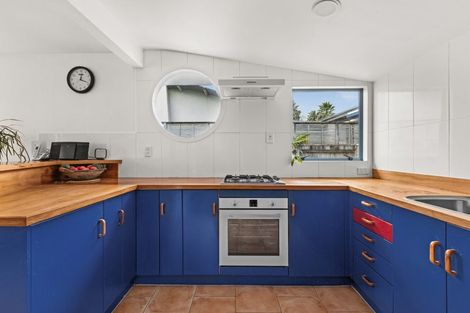 Photo of property in 285 Clifton Road, Te Awanga, 4102