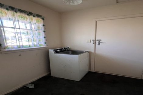 Photo of property in 21 Sandown Crescent, Aranui, Christchurch, 8061