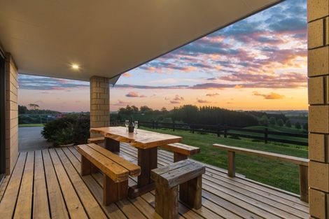 Photo of property in 268 Halcombe Road, Feilding, 4775