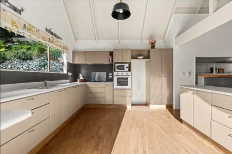 Photo of property in 22 Burns Road, Hospital Hill, Napier, 4110