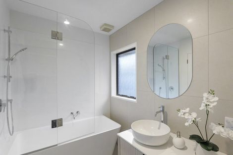Photo of property in 49 Searells Road, Strowan, Christchurch, 8052