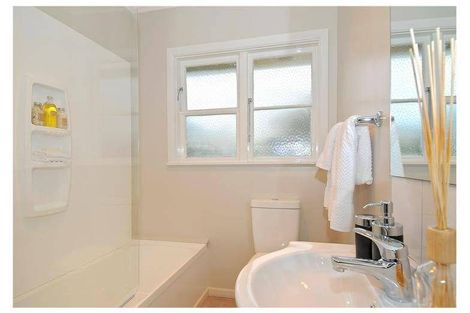 Photo of property in 42a Ebdentown Street, Ebdentown, Upper Hutt, 5018