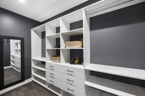Photo of property in 9 Ridgelea Road, Long Bay, 0792