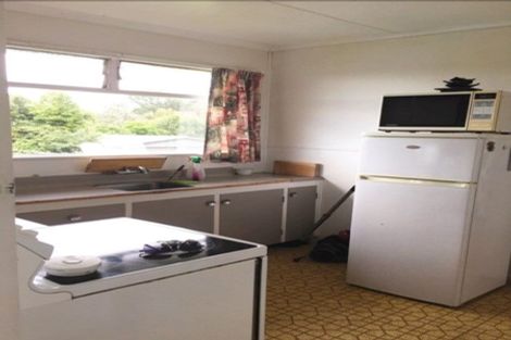 Photo of property in 31 Luckens Road, West Harbour, Auckland, 0618