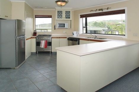 Photo of property in 60 Leeward Drive, Whitby, Porirua, 5024