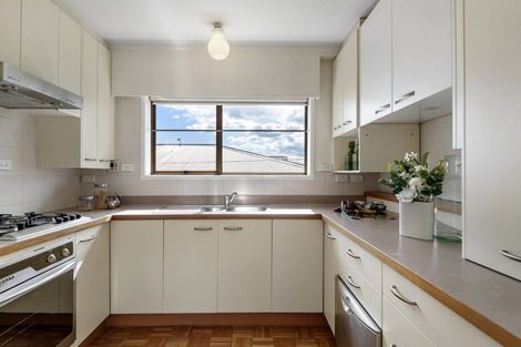 Photo of property in 16 Sydney Street, Hauraki, Auckland, 0622