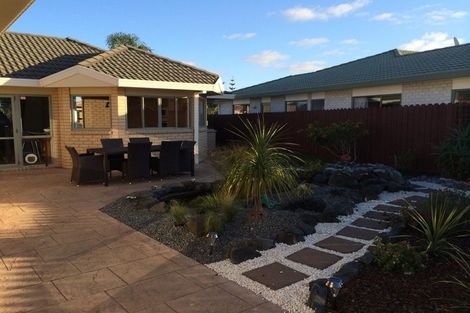 Photo of property in 179 Lakeside Drive, Orewa, 0931