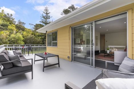 Photo of property in 1/21 Woodcote Drive, Glenfield, Auckland, 0629