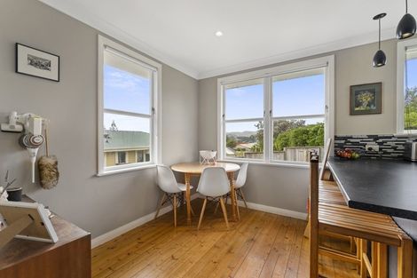 Photo of property in 11 Te Puke Street, Titahi Bay, Porirua, 5022