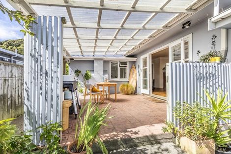 Photo of property in 49 Cluny Road, Plimmerton, Porirua, 5026