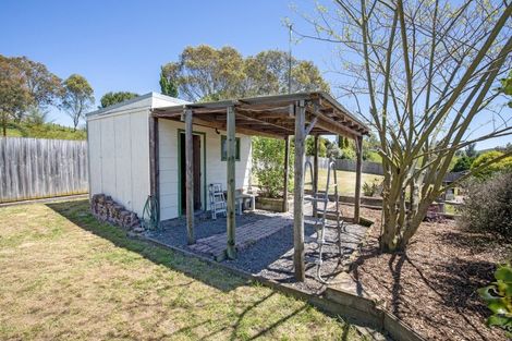 Photo of property in 10 Watts Road, Waipawa, 4210