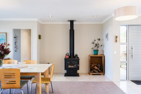 Photo of property in 37 Highgrove, Saint Clair, Dunedin, 9012