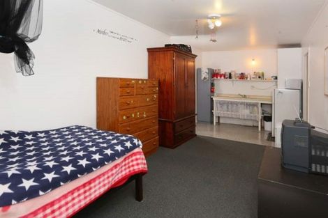 Photo of property in 188 Solar Road, Glen Eden, Auckland, 0602