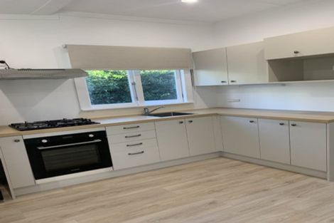 Photo of property in 70 Cutfield Road, New Plymouth, 4310