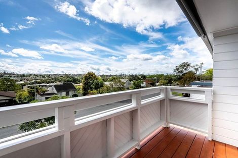 Photo of property in 59 Kennedy Avenue, Forrest Hill, Auckland, 0620