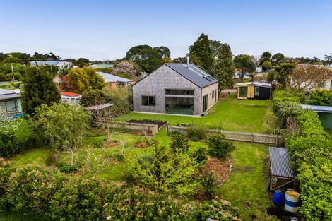 Photo of property in 55b Carthew Street, Okato, 4335