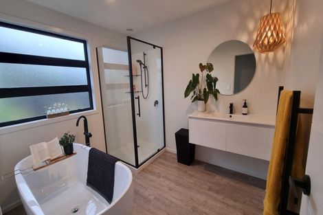 Photo of property in 128 Kupe Drive, Whitianga, 3510