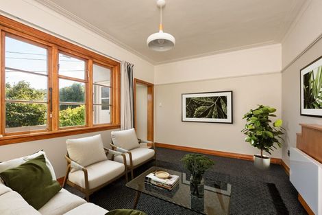 Photo of property in Ionian Flats, 123-125 Brougham Street, Mount Victoria, Wellington, 6011
