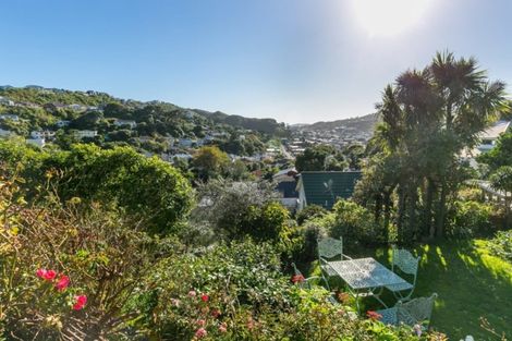 Photo of property in 21 Southern Cross Crescent, Island Bay, Wellington, 6023