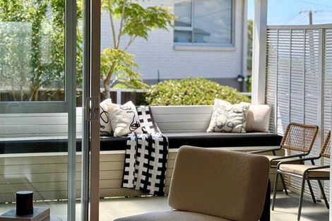 Photo of property in 1/318 Beach Road, Campbells Bay, Auckland, 0630