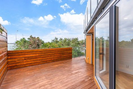 Photo of property in 3/43 Princes Street, Northcote Point, Auckland, 0627