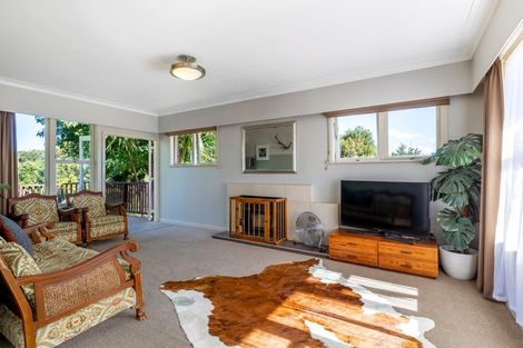 Photo of property in 52 Sylvan Crescent, Te Atatu South, Auckland, 0610