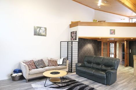 Photo of property in 1/74 Waiau Street, Torbay, Auckland, 0630