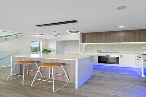 Photo of property in 6/18 Hutchinsons Road, Bucklands Beach, Auckland, 2014