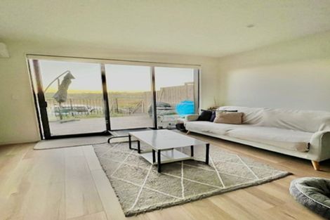 Photo of property in 96 Tarapuka Road, Westgate, Auckland, 0814