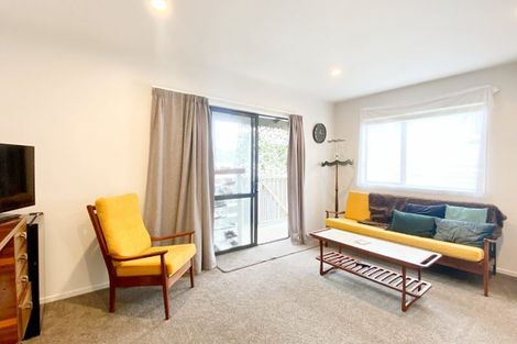 Photo of property in 5 Sunvue Road, Glen Eden, Auckland, 0602