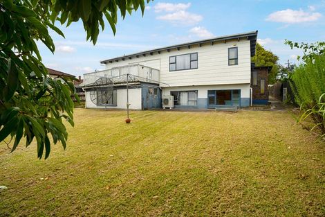 Photo of property in 20 Humphrey Kemp Avenue, Henderson, Auckland, 0612