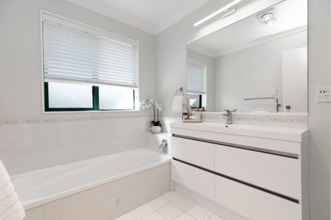 Photo of property in 18 Beaumaris Boulevard, Bethlehem, Tauranga, 3110