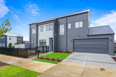 Photo of property in 20 Port Way, Rosehill, 2113