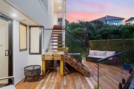 Photo of property in 2/11 Belleview Terrace, Mount Pleasant, Christchurch, 8081