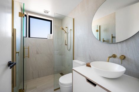 Photo of property in 17 Doug Ledgerwood Drive, Wanaka, 9305