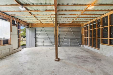 Photo of property in 50 Gatman Street, Birkdale, Auckland, 0626