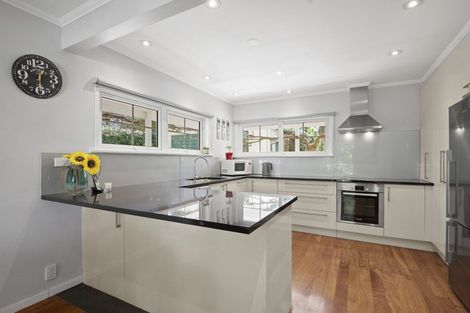 Photo of property in 12 Regia Close, Half Moon Bay, Auckland, 2012