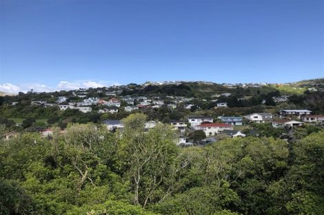 Photo of property in 64 Bassett Road, Johnsonville, Wellington, 6037