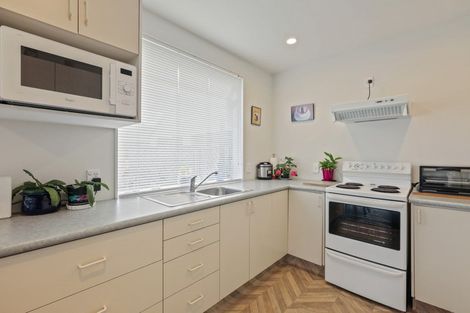 Photo of property in 2/90 Hawke Street, New Brighton, Christchurch, 8083